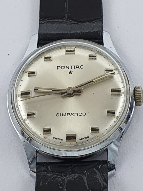 Pontiac simpatico outlet horloge