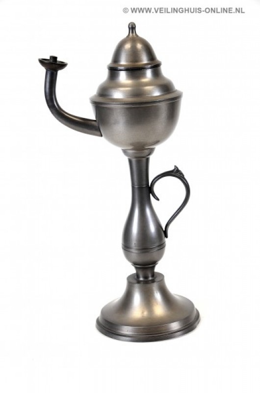 kaveldetails Tinnen olielamp